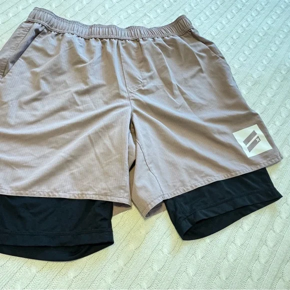 HURLEY Men's Two-Tone Athletic Large Shorts - Picture 7 of 9